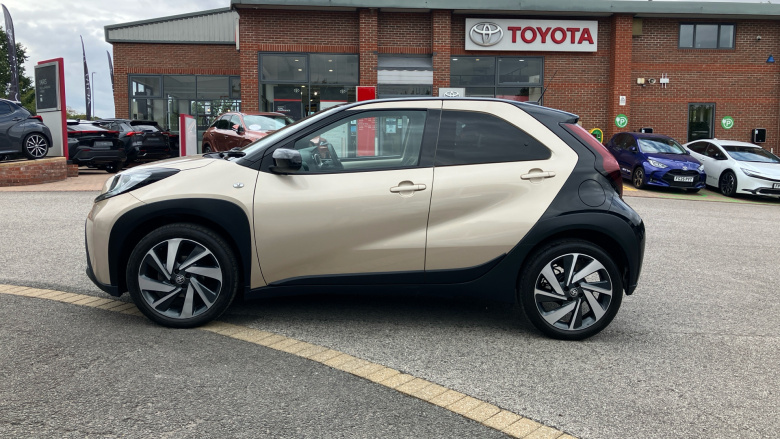 Toyota Aygo X 1.0 VVT-i Edge 5dr Petrol Hatchback